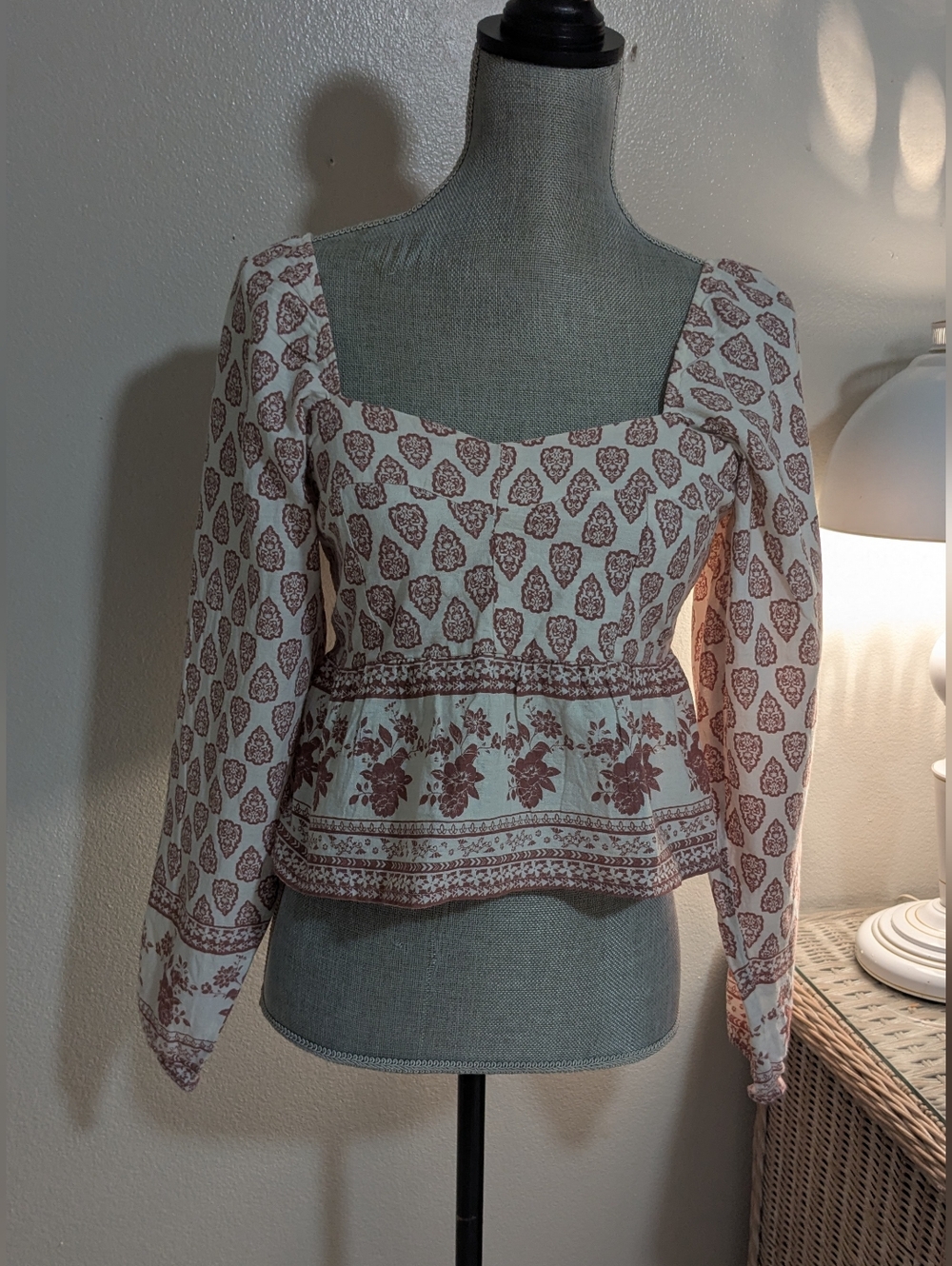 SIM & SAM Linen Blend Crop Top L Mauve Clay Boho Print Long Sleeve Peasant-2